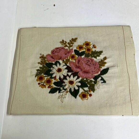 Handmade Crafts Needlepoint Embroidery Floral Upholstery Pillow 11"x14" - Picture 5 of 8